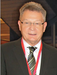 Michael Schmidt, профессор, Universitat Stuttgart Institut fur Gebaude Energetik (Германия)
