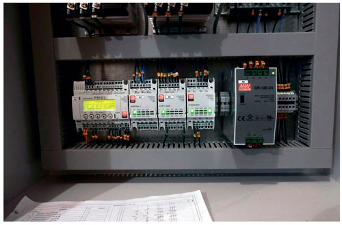 Шкаф автоматизации с контроллером (левый нижний элемент)