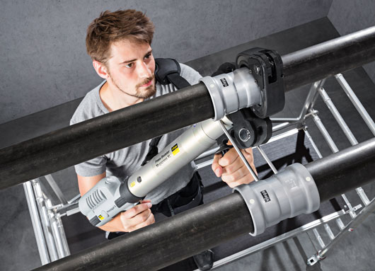 Megapress S XL от Viega за секунды соединяет стальные трубы диаметром до 4 дюймов