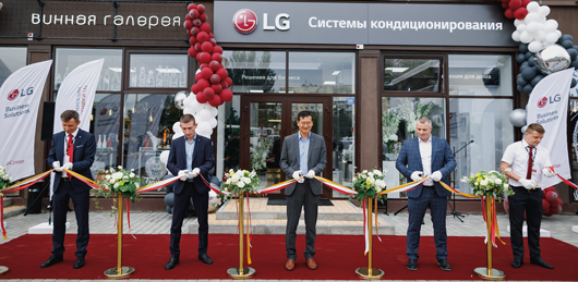 LG Electronics представляет самые современные решения в области климатической техники и кондиционирования в новом шоу-руме в Симферополе