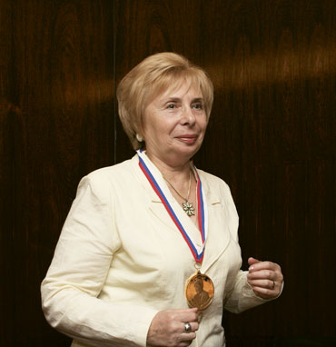    09.02.194106.11.2025