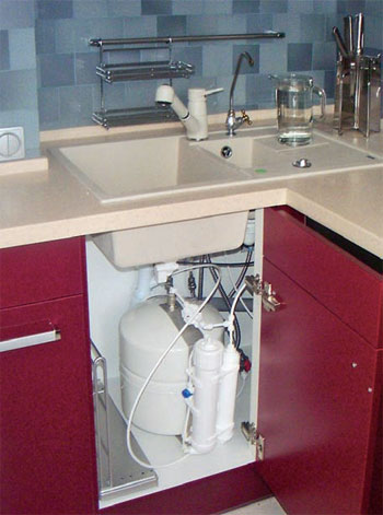 Мини-система доочистки водопроводной воды в кухне